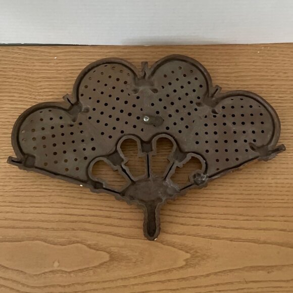 Vintage Burwood Decorative Wall Hanging Fans Set of 2 1980 Ratan Wicker Look USA - Picture 3 of 8